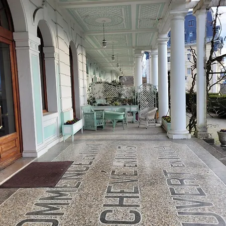 아파트 Au Palace Le Splendide 엑스레뱅
